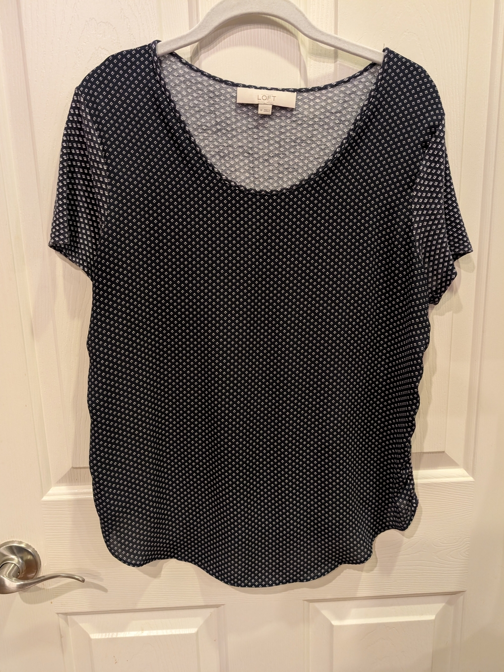 LOFT Geometric Short Sleeve Top in Navy & White Size Medium